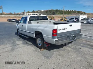 1999 Dodge Ram 2500 with VIN 1B7KC2362XJ593196, listed as a IAAI auction lot 41388015 with 466,535 mi miles. Bid and sale history available at carsss.com. Image 3.