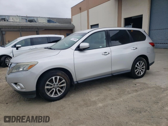 2014 Nissan Pathfinder SL with VIN 5N1AR2MN4EC715781, listed as a Copart auction lot 53266855 with 131,252 mi miles and Clean Title. Bid and sale history available at DreamBid. Image 1.