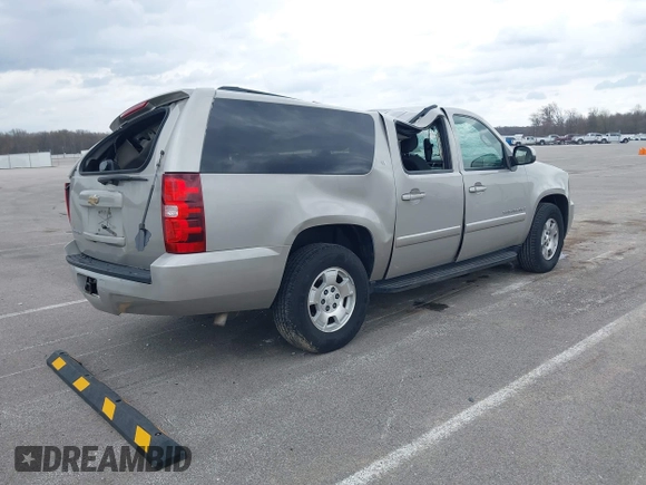 2007 Chevrolet Suburban LT с VIN 1GNFK16397J380298, выставлен на аукционе IAAI как лот 41945696 с пробегом 122 530 миль миль и . История ставок и продаж доступна на DreamBid. Изображение 4.