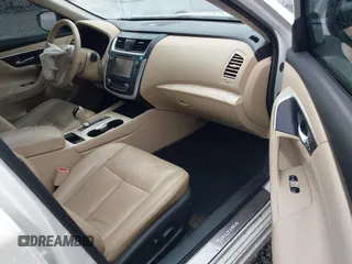 2016 Nissan Altima SV with VIN 1N4AL3AP3GC152359, listed as a IAAI auction lot 41681963 with 70,609 mi miles and . Bid and sale history available at DreamBid. Image 5.