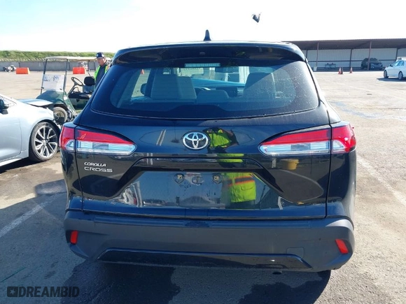 2022 Toyota Corolla Cross L with VIN 7MUAAAAG9NV019465, listed as a IAAI auction lot 41686332 with 36,390 mi miles. Bid and sale history available at carsss.com. Image 17.