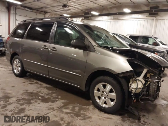 2005 Toyota Sienna CE with VIN 5TDZA23C05S262238, listed as a IAAI auction lot 41732258 with 226,941 mi miles. Bid and sale history available at carsss.com. Image 1.