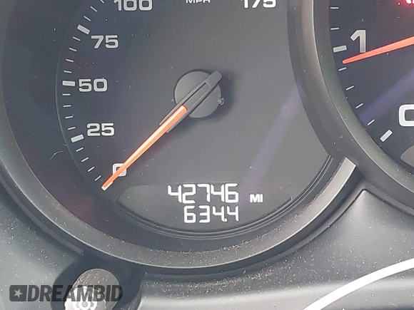 2021 Porsche Macan z VIN WP1AA2A51MLB04460, wystawiony jako IAAI lot #42259834 z przebiegiem 42 746 mil mil oraz . Historia ofert i sprzedaży dostępna na DreamBid. Obrazek 15.