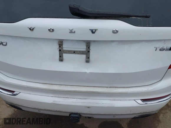 2016 Volvo XC90 T6 Inscription with VIN YV4A22PL7G1050888, listed as a IAAI auction lot 42442793 with 103,884 mi miles and . Bid and sale history available at DreamBid. Image 6.