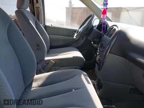 2006 Dodge Caravan SXT with VIN 1D4GP45R26B626187, listed as a IAAI auction lot 41651810 with 155,274 mi miles. Bid and sale history available at carsss.com. Image 5.