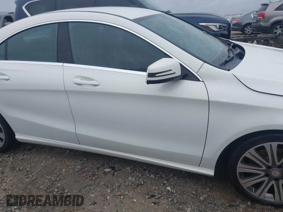 2017 Mercedes-Benz CLA 250 z VIN WDDSJ4EB8HN447834, wystawiony jako IAAI lot #41940656 z przebiegiem 84 132 mil mil oraz . Historia ofert i sprzedaży dostępna na DreamBid. Obrazek 13.