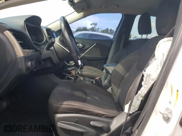 2016 Jeep Cherokee Latitude with VIN 1C4PJLCS7GW247355, listed as a Copart auction lot 63222185 with 190,831 mi miles and Salvage title. Bid and sale history available at DreamBid. Image 7.