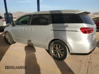 2020 Kia Sedona EX with VIN KNDMB5C11L6618720, listed as a Copart auction lot 86385204 with 60,612 mi miles and Salvage Title. Bid and sale history available at carsss.com. Image 2.