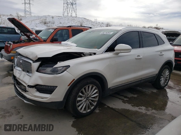 2019 Lincoln MKC Standard with VIN 5LMCJ1D9XKUL26787, listed as a Copart auction lot 40276364 with 81,052 mi miles and . Bid and sale history available at DreamBid. Image 1.
