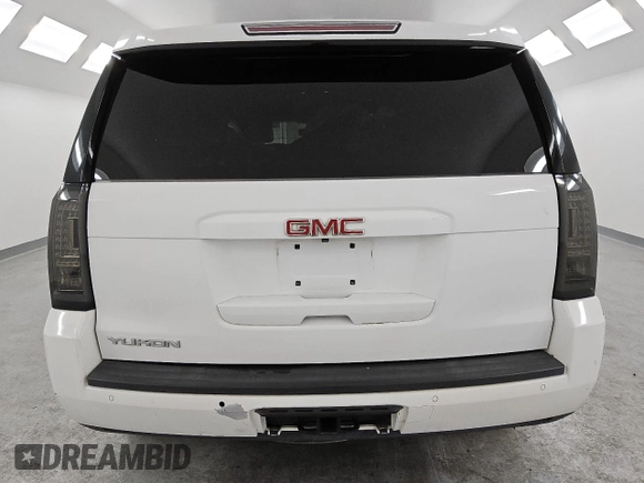 2015 GMC Yukon SLE with VIN 1GKS1AKC3FR170011, listed as a Copart auction lot 45319055 with 229,933 mi miles and Clean Title. Bid and sale history available at carsss.com. Image 6.