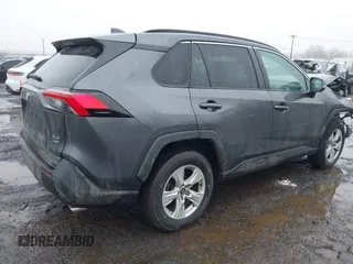 2020 Toyota RAV4 XLE with VIN 2T3P1RFV8LC122030, listed as a IAAI auction lot 41574567 with 42,586 mi miles and . Bid and sale history available at DreamBid. Image 4.
