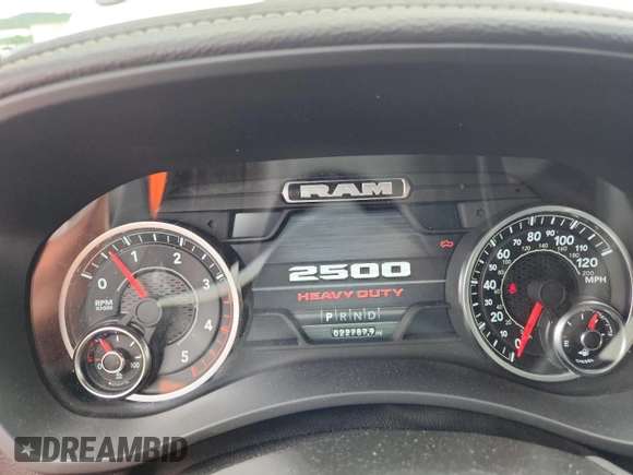 2024 Ram 2500 Laramie z VIN 3C6UR5FL4RG264988, wystawiony jako Copart lot #59959315 z przebiegiem 22 787 mil mil oraz Szkoda całkowita • Salvage title. Historia ofert i sprzedaży dostępna na DreamBid. Obrazek 9.