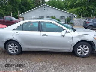 2011 Toyota Camry LE z VIN 4T1BF3EK6BU671814, wystawiony jako IAAI lot #42367753 z przebiegiem 182 728 mil mil oraz . Historia ofert i sprzedaży dostępna na DreamBid. Obrazek 13.