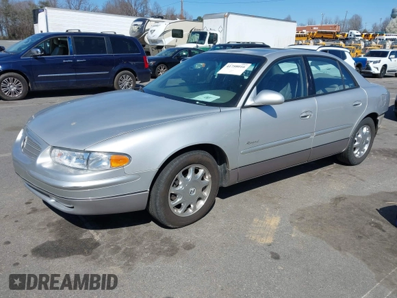 2000 Buick Regal GS with VIN 2G4WF5512Y1219495, listed as a IAAI auction lot 41758016 with 1 mi miles. Bid and sale history available at carsss.com. Image 2.