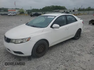 2010 Kia Forte EX z VIN KNAFU4A24A5048432, wystawiony jako Copart lot #50519845 z przebiegiem 251 329 mil mil oraz Szkoda całkowita • Salvage title. Historia ofert i sprzedaży dostępna na DreamBid. Obrazek 1.