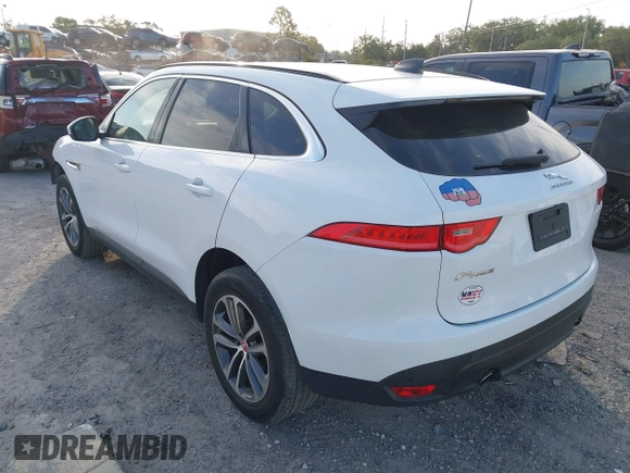 2020 Jaguar F-Pace 25t Premium z VIN SADCJ2FXXLA631058, wystawiony jako IAAI lot #42114146 z przebiegiem 56 763 mil mil oraz . Historia ofert i sprzedaży dostępna na DreamBid. Obrazek 3.