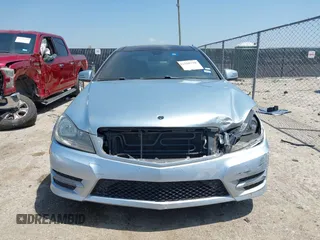 2013 Mercedes-Benz C 250 с VIN WDDGJ4HB1DG113838, выставлен на аукционе IAAI как лот 42338738 с пробегом 168 206 миль миль и . История ставок и продаж доступна на DreamBid. Изображение 12.