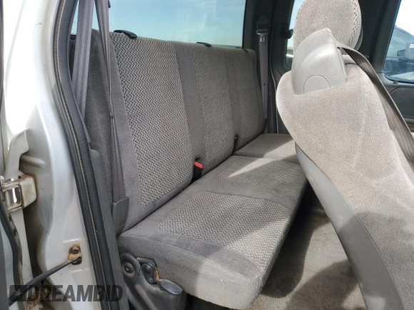 2002 Ford F-150 XL z VIN 1FTRX17W52NA62115, wystawiony jako Copart lot #50415375 z przebiegiem 145 361 mil mil oraz Szkoda całkowita • Salvage title. Historia ofert i sprzedaży dostępna na DreamBid. Obrazek 10.