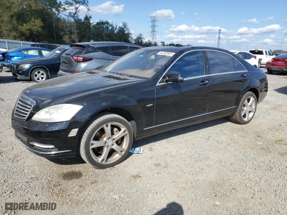 2012 Mercedes-Benz S-Class S 550 with VIN WDDNG7DB7CA430571, listed as a Copart auction lot 44292605 with 134,605 mi miles and Salvage Title. Bid and sale history available at carsss.com. Image 1.