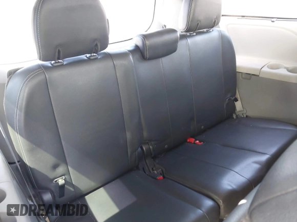 2013 Toyota Sienna SE с VIN 5TDXK3DC4DS366898, выставлен на аукционе IAAI как лот 41939257 с пробегом 157 292 миль миль и . История ставок и продаж доступна на DreamBid. Изображение 17.