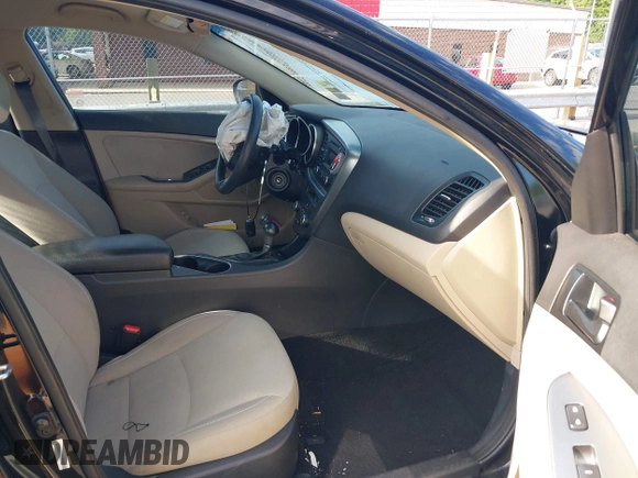 2014 Kia Optima LX z VIN 5XXGM4A76EG301383, wystawiony jako IAAI lot #42180600 z przebiegiem 97 132 mil mil oraz . Historia ofert i sprzedaży dostępna na DreamBid. Obrazek 5.