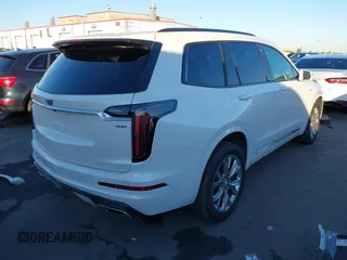 2020 Cadillac XT6 AWD Sport z VIN 1GYKPGRS3LZ197788, wystawiony jako IAAI lot #41334435 z przebiegiem 108 688 mil mil oraz . Historia ofert i sprzedaży dostępna na DreamBid. Obrazek 4.