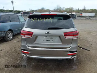 2018 Kia Sorento SX with VIN 5XYPKDA53JG424729, listed as a IAAI auction lot 41914859 with 105,522 mi miles and . Bid and sale history available at carsss.com. Image 16.
