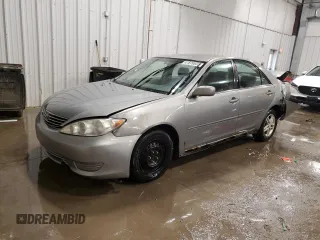 2006 Toyota Camry STD with VIN JTDBE32K163040668, listed as a Copart auction lot 41870855 with 239,106 mi miles and Clean Title. Bid and sale history available at carsss.com. Image 1.