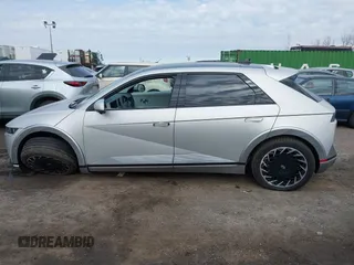 2024 Hyundai Ioniq 5 Limited z VIN KM8KRDDF0RU285367, wystawiony jako IAAI lot #41779126 z przebiegiem 3 567 mil mil oraz . Historia ofert i sprzedaży dostępna na DreamBid. Obrazek 14.