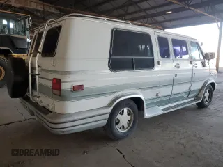 1992 Chevrolet Chevy Van z VIN 1GBEG25K3N7110762, wystawiony jako Copart lot #81037964 z przebiegiem 202 599 mil mil oraz Czysty tytuł • Clean title. Historia ofert i sprzedaży dostępna na DreamBid. Obrazek 3.