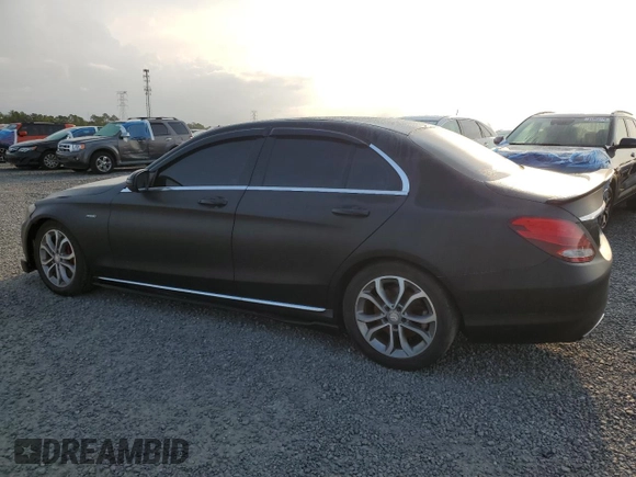 2015 Mercedes-Benz C 300 z VIN 55SWF4JB4FU093081, wystawiony jako Copart lot #57283005 z przebiegiem 110 167 mil mil oraz Czysty tytuł • Clean title. Historia ofert i sprzedaży dostępna na DreamBid. Obrazek 2.