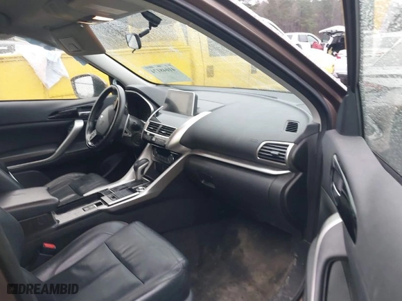 2019 Mitsubishi Eclipse Cross SE with VIN JA4AT5AA4KZ022947, listed as a IAAI auction lot 41048174 with 209,354 mi miles. Bid and sale history available at carsss.com. Image 5.