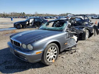 2004 Jaguar XJ 8 z VIN SAJWA71C14SG17527, wystawiony jako Copart lot #44624415 z przebiegiem Nie podano mil oraz Szkoda całkowita • Salvage title. Historia ofert i sprzedaży dostępna na DreamBid. Obrazek 1.
