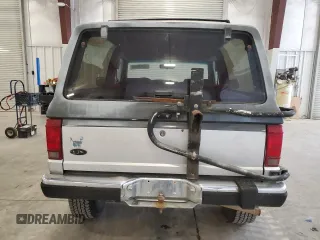 1988 Ford Bronco z VIN 1FMCU14T4JUA54161, wystawiony jako Copart lot #76312054 z przebiegiem 34 932 mil mil oraz Szkoda całkowita • Salvage title. Historia ofert i sprzedaży dostępna na DreamBid. Obrazek 6.