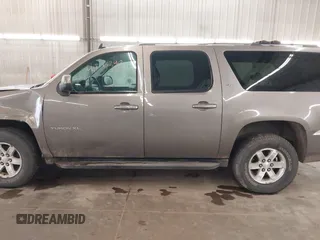 2013 GMC Yukon XL SLT with VIN 1GKS2KE71DR213758, listed as a IAAI auction lot 41713240 with 193,611 mi miles. Bid and sale history available at carsss.com. Image 15.