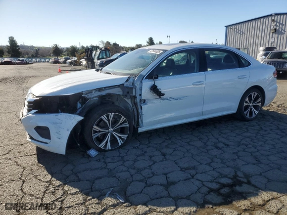 2020 Volkswagen Passat 2.0T SEL with VIN 1VWCA7A35LC012687, listed as a Copart auction lot 47584025 with 62,511 mi miles and Salvage Title. Bid and sale history available at carsss.com. Image 1.