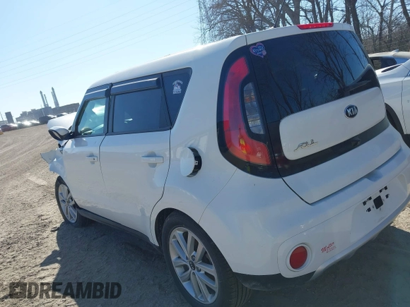 2018 Kia Soul + with VIN KNDJP3A53J7901187, listed as a IAAI auction lot 38949447 with 115,761 mi miles. Bid and sale history available at carsss.com. Image 3.