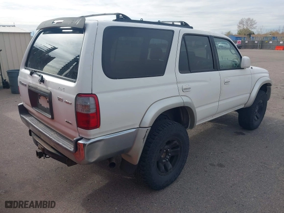 2000 Toyota 4Runner SR5 with VIN JT3HN86RXY0323190, listed as a IAAI auction lot 41959536 with 354,396 mi miles. Bid and sale history available at carsss.com. Image 4.