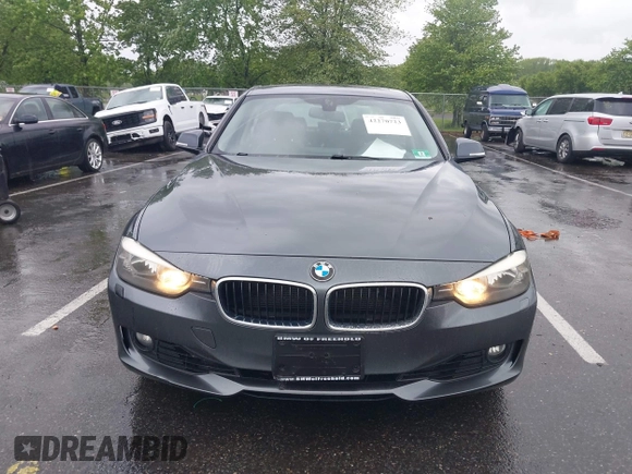 2014 BMW 3 Series 328i xDrive z VIN WBA3B5G51ENS09342, wystawiony jako IAAI lot #42270723 z przebiegiem 169 064 mil mil oraz . Historia ofert i sprzedaży dostępna na DreamBid. Obrazek 12.