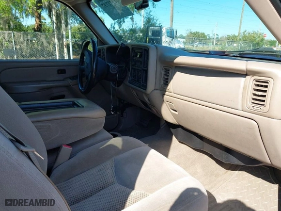 2006 Chevrolet Silverado 2500HD LT1 with VIN 1GCHK23D36F171466, listed as a IAAI auction lot 41772737 with NaN miles. Bid and sale history available at carsss.com. Image 5.