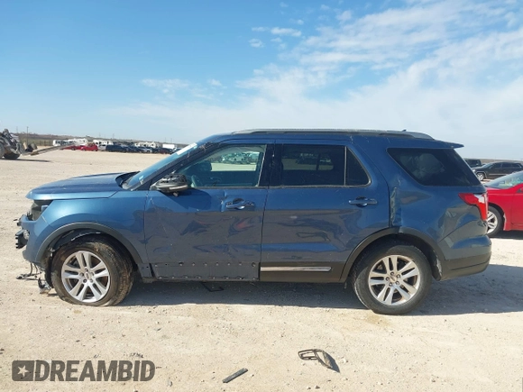 2018 Ford Explorer XLT with VIN 1FM5K8D86JGC41452, listed as a IAAI auction lot 41772061 with 121,192 mi miles and . Bid and sale history available at carsss.com. Image 15.