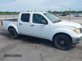 2008 Nissan Frontier SE z VIN 1N6AD07U78C416054, wystawiony jako IAAI lot #42345055 z przebiegiem 310 260 mil mil oraz . Historia ofert i sprzedaży dostępna na DreamBid. Obrazek 13.