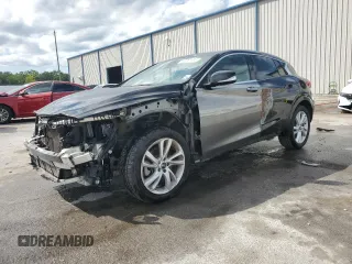 2018 Infiniti QX30 Luxury z VIN SJKCH5CP2JA051648, wystawiony jako Copart lot #52361895 z przebiegiem 90 717 mil mil oraz Szkody całkowita. Historia ofert i sprzedaży dostępna na DreamBid. Obrazek 1.