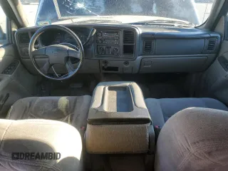 2004 Chevrolet Tahoe LS with VIN 1GNEC13V04J259945, listed as a Copart auction lot 88194905 with 225,491 mi miles and Salvage Title. Bid and sale history available at carsss.com. Image 8.