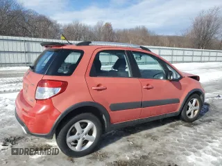 2008 Suzuki SX4 with VIN JS2YB417685103699, listed as a Copart auction lot 88107505 with 104,878 mi miles and Clean Title. Bid and sale history available at DreamBid. Image 3.