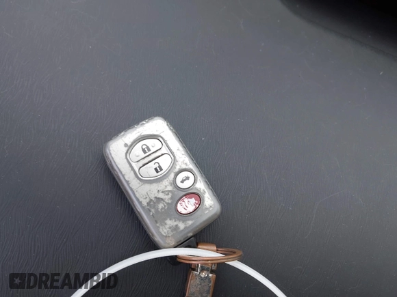 2013 Toyota Prius One z VIN JTDKN3DU6D1724266, wystawiony jako IAAI lot #41188620 z przebiegiem 271 903 mil mil oraz . Historia ofert i sprzedaży dostępna na DreamBid. Obrazek 11.