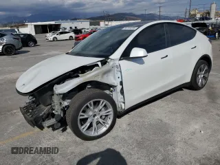 2022 Tesla Model Y Long Range z VIN 7SAYGDEE9NF434908, wystawiony jako Copart lot #56733235 z przebiegiem 38 178 mil mil oraz Szkoda całkowita • Salvage title. Historia ofert i sprzedaży dostępna na DreamBid. Obrazek 1.