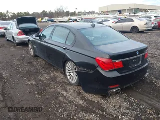 2009 BMW 7 Series 750Li с VIN WBAKB83509CY61759, выставлен на аукционе IAAI как лот 41121376 с пробегом Не указан миль и . История ставок и продаж доступна на DreamBid. Изображение 3.