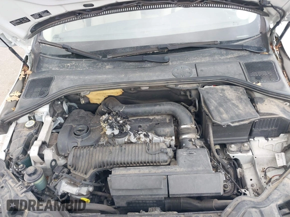 2015 Volvo S60 T5 Platinum with VIN YV1612TM2F1335209, listed as a IAAI auction lot 41722585 with 93,379 mi miles. Bid and sale history available at carsss.com. Image 10.