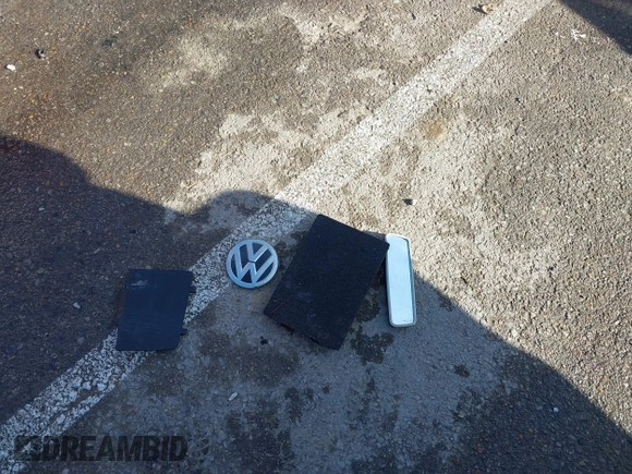 2017 Volkswagen Jetta SEL z VIN 3VWL17AJ5HM245831, wystawiony jako IAAI lot #41128163 z przebiegiem 149 248 mil mil oraz . Historia ofert i sprzedaży dostępna na DreamBid. Obrazek 12.